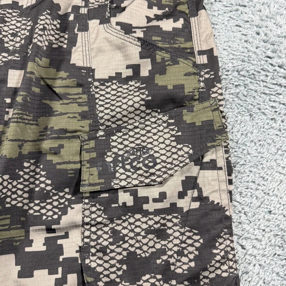 AFTCO Fishing Shorts Mens 30 Camo Digital Snakeskin Ripstop Cargo Plier Pocket